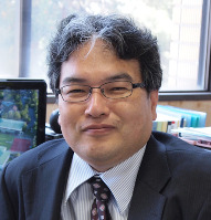教授 宇藤 崇